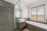 https://images.listonce.com.au/custom/160x/listings/118-milton-street-bannockburn-vic-3331/552/01698552_img_07.jpg?cNnSiyacf2w