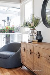 https://images.listonce.com.au/custom/160x/listings/118-sonia-street-donvale-vic-3111/075/01493075_img_06.jpg?vTsyZ_pMuAs