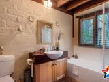 https://images.listonce.com.au/custom/160x/listings/118-wallace-road-christmas-hills-vic-3775/853/01524853_img_11.jpg?sxCSWz79JeI