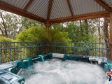 https://images.listonce.com.au/custom/160x/listings/118-wallace-road-christmas-hills-vic-3775/853/01524853_img_14.jpg?luGp58q93RU