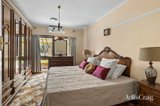 https://images.listonce.com.au/custom/160x/listings/118-windsor-crescent-surrey-hills-vic-3127/494/01809494_img_09.jpg?HXa2NQaggck