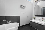 https://images.listonce.com.au/custom/160x/listings/119-north-valley-road-highton-vic-3216/138/01747138_img_04.jpg?gejeIlAI-Us