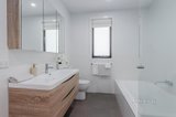 https://images.listonce.com.au/custom/160x/listings/1194-dorset-road-croydon-vic-3136/932/01624932_img_05.jpg?RlqbaU58nZU