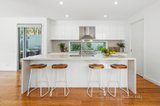 https://images.listonce.com.au/custom/160x/listings/11a-karella-crescent-mornington-vic-3931/701/01633701_img_03.jpg?uCNsVAC7zB8