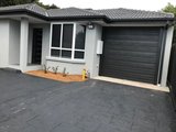 https://images.listonce.com.au/custom/160x/listings/11a-morrie-crescent-blackburn-north-vic-3130/129/01900129_img_06.jpg?4oMampZ4gAQ