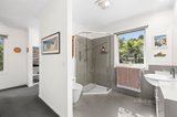 https://images.listonce.com.au/custom/160x/listings/11b-falls-road-trentham-vic-3458/150/01727150_img_09.jpg?mM3a7en56l4