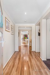 https://images.listonce.com.au/custom/160x/listings/12-allanby-way-ocean-grove-vic-3226/194/01444194_img_07.jpg?UbqfN8n06Fo