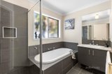 https://images.listonce.com.au/custom/160x/listings/12-allanby-way-ocean-grove-vic-3226/194/01444194_img_12.jpg?5w8lrPznCb4