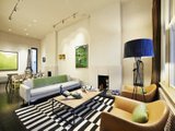 https://images.listonce.com.au/custom/160x/listings/12-avoca-street-south-yarra-vic-3141/964/01731964_img_04.jpg?ZhCi-sAwpcw