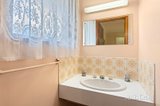 https://images.listonce.com.au/custom/160x/listings/12-barnesdale-drive-vermont-vic-3133/554/01988554_img_08.jpg?BCR2I8k9gUE