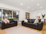 https://images.listonce.com.au/custom/160x/listings/12-belmar-avenue-altona-vic-3018/414/01202414_img_04.jpg?TIabC8x2qJ0