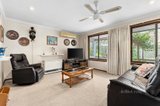 https://images.listonce.com.au/custom/160x/listings/12-beves-lane-woodend-vic-3442/455/01727455_img_07.jpg?R-D2jO7f7lU