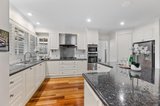 https://images.listonce.com.au/custom/160x/listings/12-bizley-street-mount-waverley-vic-3149/017/01726017_img_06.jpg?LX4H5-2mudc