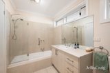 https://images.listonce.com.au/custom/160x/listings/12-blueberry-road-mooroolbark-vic-3138/476/01748476_img_08.jpg?DsNADvacLbU