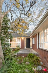 https://images.listonce.com.au/custom/160x/listings/12-broughton-avenue-croydon-vic-3136/158/01812158_img_02.jpg?aXKJ5aXl7wc