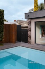 https://images.listonce.com.au/custom/160x/listings/12-bruce-street-strathmore-vic-3041/392/01248392_img_20.jpg?8jNOnyYaJQM