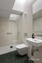 https://images.listonce.com.au/custom/160x/listings/12-canning-street-north-melbourne-vic-3051/102/01933102_img_10.jpg?iJBeuSOJ2LA