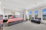 https://images.listonce.com.au/custom/160x/listings/12-canopus-crescent-lara-vic-3212/841/01698841_img_07.jpg?wCU6U95HAEY