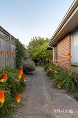 https://images.listonce.com.au/custom/160x/listings/12-carlisle-street-preston-vic-3072/908/01853908_img_18.jpg?gcAM3KW5C6Q