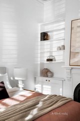 https://images.listonce.com.au/custom/160x/listings/12-caroline-street-south-south-yarra-vic-3141/872/01477872_img_10.jpg?kahPhR5Dxm8
