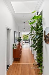 https://images.listonce.com.au/custom/160x/listings/12-central-avenue-manifold-heights-vic-3218/276/01480276_img_21.jpg?pBkI5l-aVQI