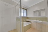 https://images.listonce.com.au/custom/160x/listings/12-cobham-court-corio-vic-3214/641/01698641_img_10.jpg?yVJq1UiQ7kU