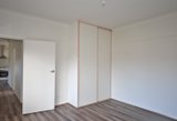 https://images.listonce.com.au/custom/160x/listings/12-colchester-road-kilsyth-vic-3137/030/01753030_img_06.jpg?uWUZ4O2sM9E