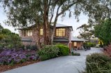 https://images.listonce.com.au/custom/160x/listings/12-crest-street-greensborough-vic-3088/113/01605113_img_01.jpg?_APwHUVV8dQ