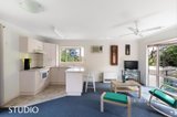 https://images.listonce.com.au/custom/160x/listings/12-crest-street-greensborough-vic-3088/113/01605113_img_17.jpg?wx6owBD9qn0