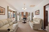 https://images.listonce.com.au/custom/160x/listings/12-croydon-hills-drive-croydon-hills-vic-3136/470/01932470_img_04.jpg?zX1WpORQwhI