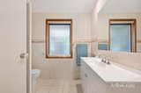 https://images.listonce.com.au/custom/160x/listings/12-croydon-hills-drive-croydon-hills-vic-3136/470/01932470_img_13.jpg?49tmtJp6SYw