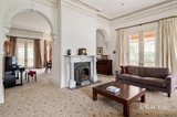 https://images.listonce.com.au/custom/160x/listings/12-culla-hill-eltham-vic-3095/590/01936590_img_13.jpg?xUfxcXb-F4o