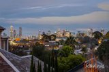 https://images.listonce.com.au/custom/160x/listings/12-davis-street-kew-vic-3101/959/01950959_img_16.jpg?mvsdFzNTfO8