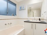 https://images.listonce.com.au/custom/160x/listings/12-denman-street-kilsyth-vic-3137/252/01526252_img_10.jpg?AwOYMsW6s4g
