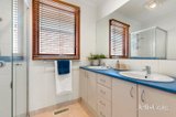 https://images.listonce.com.au/custom/160x/listings/12-diosma-drive-glen-waverley-vic-3150/936/01988936_img_11.jpg?3CcDd6g1aC0