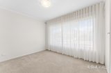 https://images.listonce.com.au/custom/160x/listings/12-downing-drive-canadian-vic-3350/958/01904958_img_12.jpg?t-EyVoR2g9I