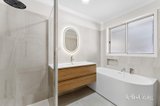 https://images.listonce.com.au/custom/160x/listings/12-downing-drive-canadian-vic-3350/958/01904958_img_14.jpg?_36QsLR_AUk