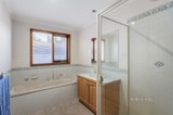 https://images.listonce.com.au/custom/160x/listings/12-dunscombe-avenue-ashburton-vic-3147/675/01036675_img_07.jpg?SSzwAYVMbkc