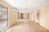 https://images.listonce.com.au/custom/160x/listings/12-ealing-avenue-wendouree-vic-3355/640/01938640_img_05.jpg?yDrkik_7_dI
