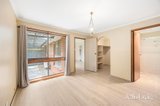 https://images.listonce.com.au/custom/160x/listings/12-ealing-avenue-wendouree-vic-3355/640/01938640_img_07.jpg?04e8mgi-o28