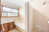 https://images.listonce.com.au/custom/160x/listings/12-ealing-avenue-wendouree-vic-3355/640/01938640_img_10.jpg?HSjvZh5Nbhs