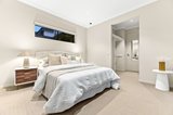 https://images.listonce.com.au/custom/160x/listings/12-elm-grove-mount-waverley-vic-3149/573/01661573_img_08.jpg?N4XiFo6MXqk