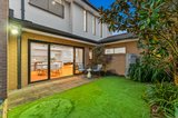 https://images.listonce.com.au/custom/160x/listings/12-elm-grove-mount-waverley-vic-3149/573/01661573_img_15.jpg?poutNgvlB14