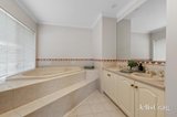 https://images.listonce.com.au/custom/160x/listings/12-epworth-court-glen-waverley-vic-3150/705/01780705_img_09.jpg?bj34tNlQVZA