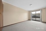 https://images.listonce.com.au/custom/160x/listings/12-everett-close-herne-hill-vic-3218/206/01905206_img_05.jpg?7jJW8uG5arY