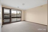 https://images.listonce.com.au/custom/160x/listings/12-everett-close-herne-hill-vic-3218/206/01905206_img_06.jpg?9Jk-0lpz-aU