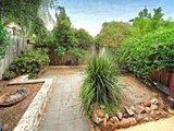 https://images.listonce.com.au/custom/160x/listings/12-florence-street-prahran-vic-3181/015/01794015_img_03.jpg?x9KtR7NYG1c