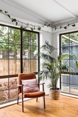 https://images.listonce.com.au/custom/160x/listings/12-foley-avenue-preston-vic-3072/550/01398550_img_10.jpg?J3uqp0FsQQ4