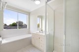 https://images.listonce.com.au/custom/160x/listings/12-forest-glen-avenue-blackburn-south-vic-3130/362/01721362_img_08.jpg?C5ki3RdOBas