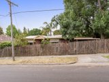 https://images.listonce.com.au/custom/160x/listings/12-fortuna-avenue-croydon-vic-3136/034/01524034_img_11.jpg?hC5DtHO7Zuc